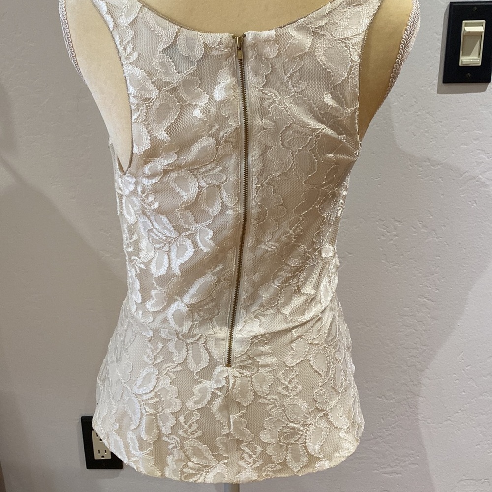 NWOT Express Lace Peplum Top, Size M, Off White - Picture 2 of 5